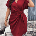 Vestido Plus Size Curto Envelope Laço Lateral