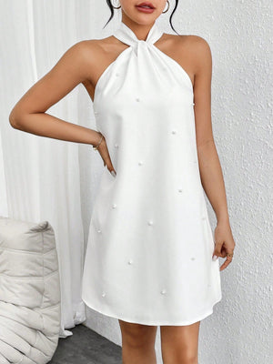 Vestido Curto Feminino Amarrado no Pescoço com Pérolas