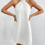 Vestido Curto Feminino Amarrado no Pescoço com Pérolas