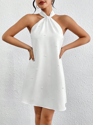 Vestido Curto Feminino Amarrado no Pescoço com Pérolas