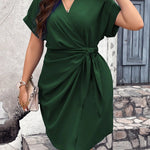 Vestido Plus Size Curto Envelope Laço Lateral