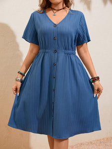 Vestido Midi Plus Size com Botões Soltinho