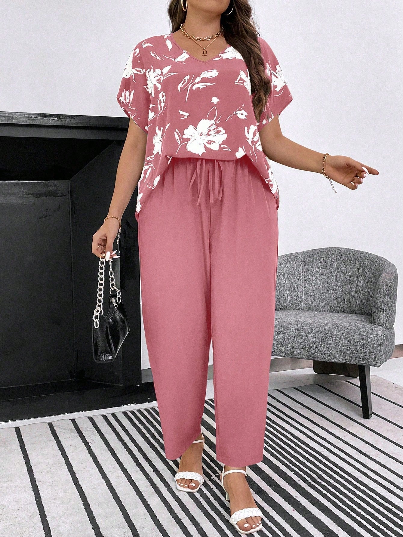 Conjunto Feminino Plus Size Manga Curta Calça Soltinha