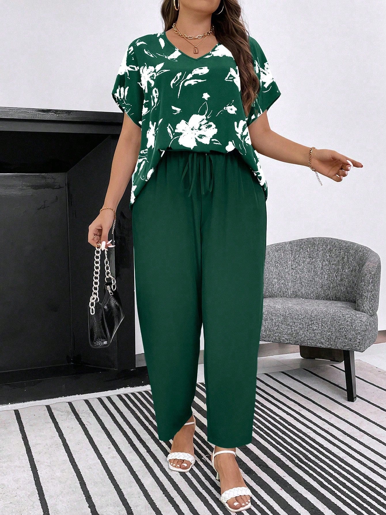 Conjunto Feminino Plus Size Manga Curta Calça Soltinha