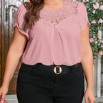 Blusa Plus Size de Renda Gola Redonda