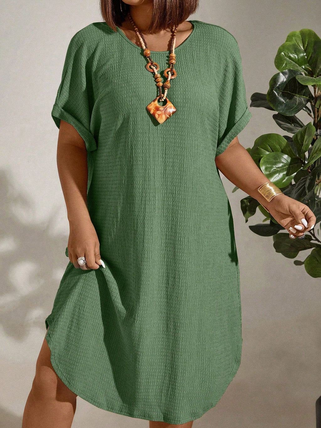 Vestido Midi Plus Size Soltinho Manga Morcego