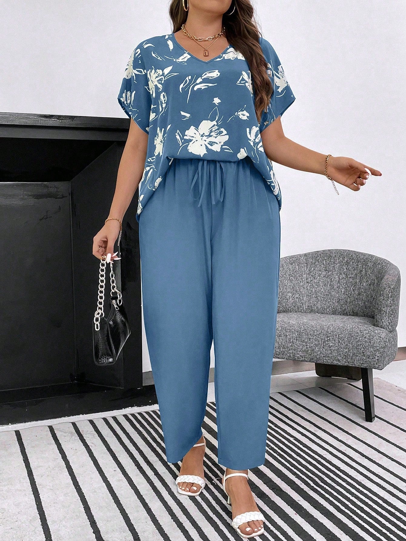 Conjunto Feminino Plus Size Manga Curta Calça Soltinha
