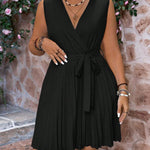 Vestido Curto Plus Size Regata Decote V com Laço
