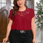 Blusa Plus Size de Renda Gola Redonda