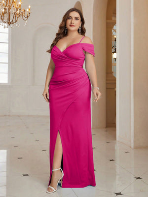 Vestido Longo Plus Size Festa com Fenda Ombro a Ombro