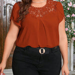 Blusa Plus Size de Renda Gola Redonda