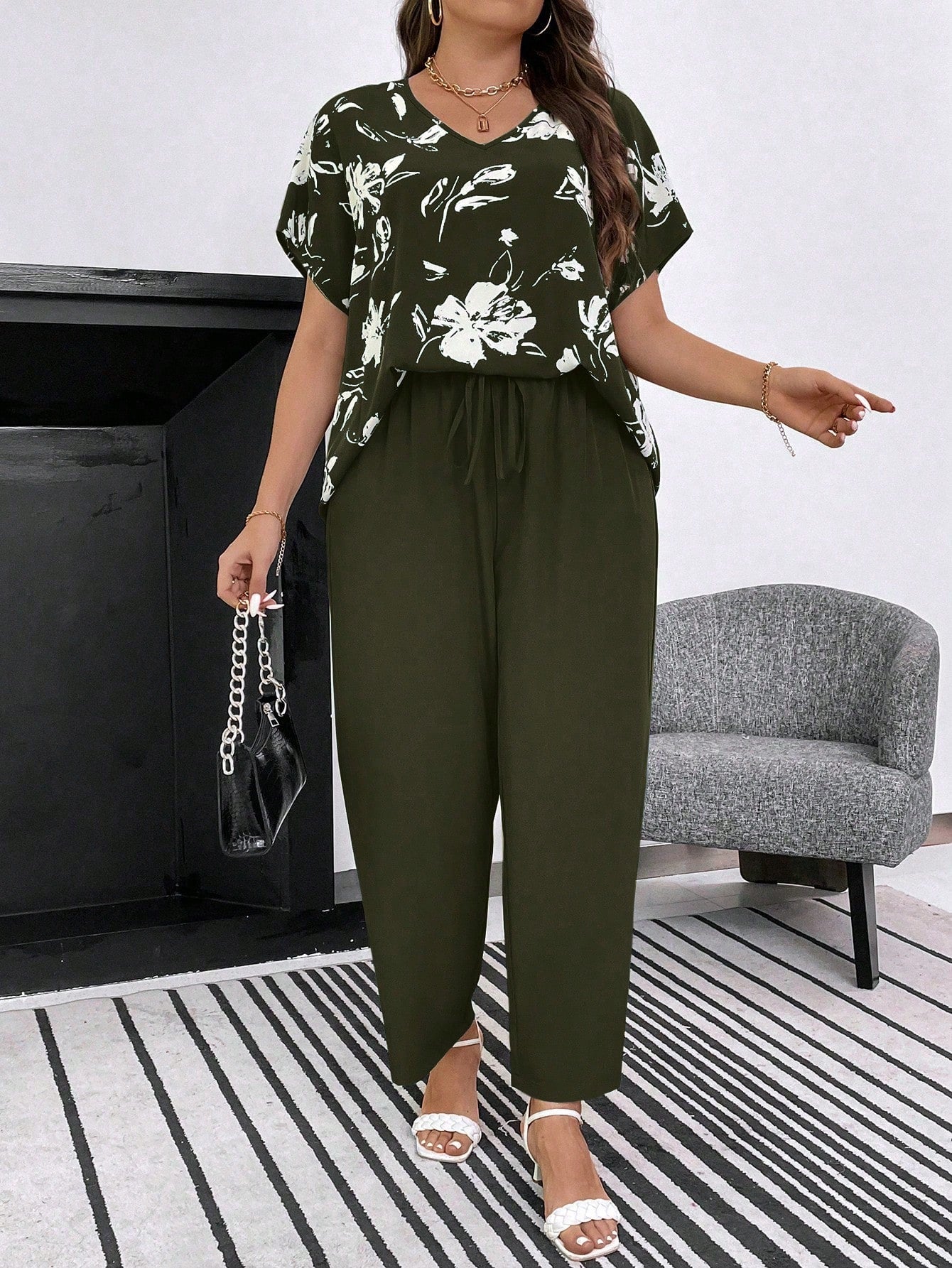 Conjunto Feminino Plus Size Manga Curta Calça Soltinha