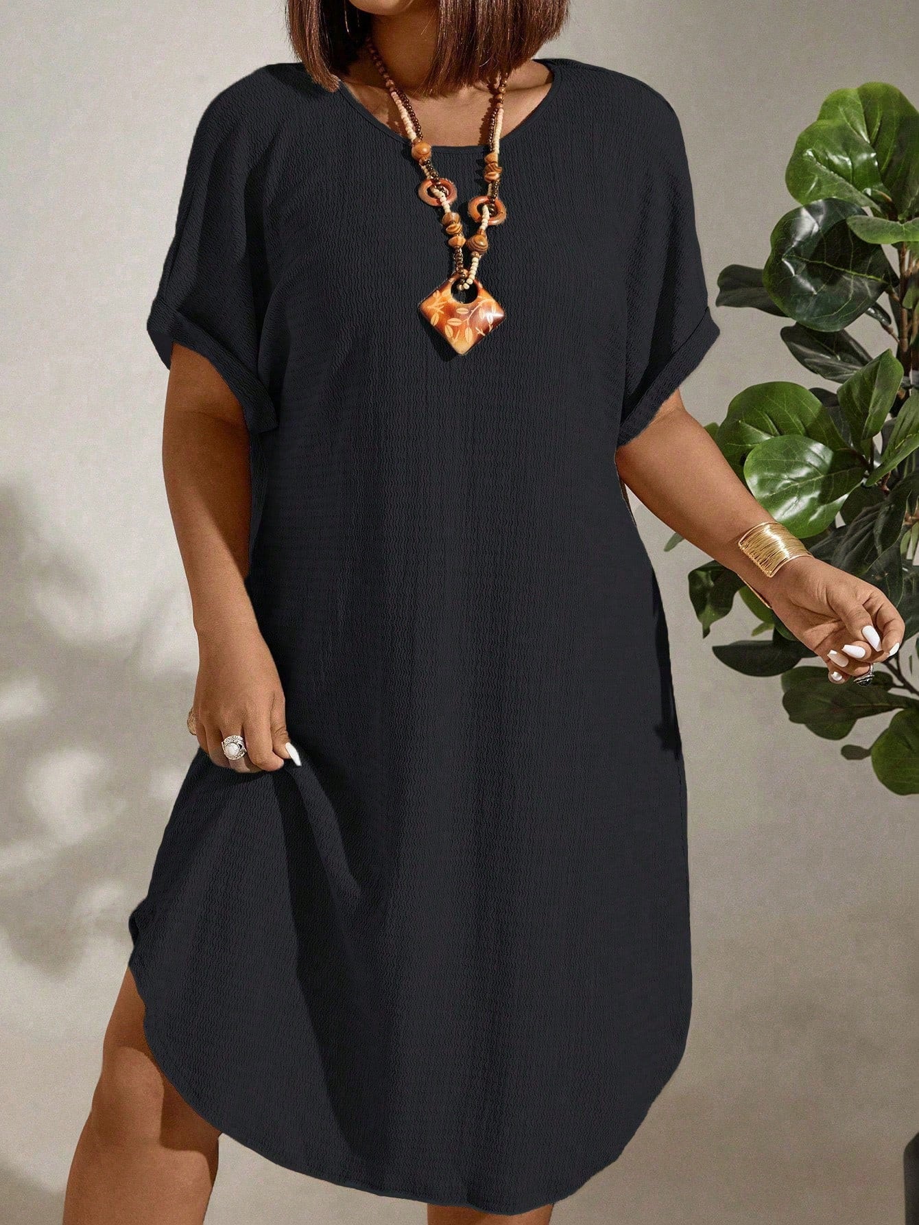 Vestido Midi Plus Size Soltinho Manga Morcego
