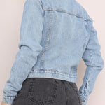 Jaqueta Jeans Feminina Lavagem Clara Curta