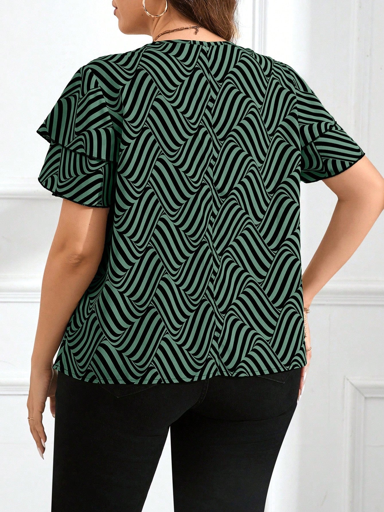 Blusa Feminina Plus Size Gola Redonda Manga em Camadas