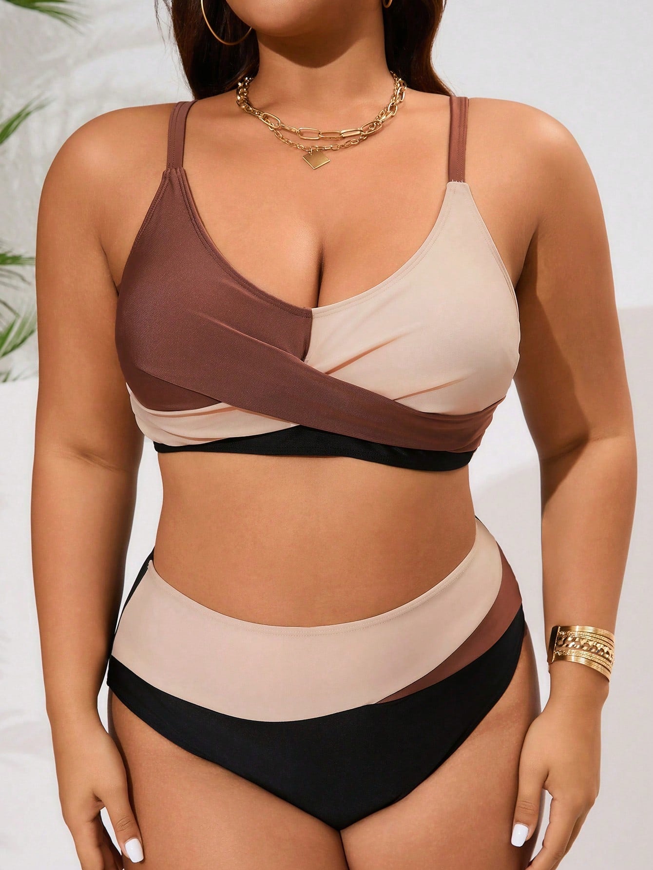 Biquini Plus Size Alta Sustentação Cruzado