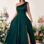 Vestido de Festa Plus Size Um Ombro Só com Laço