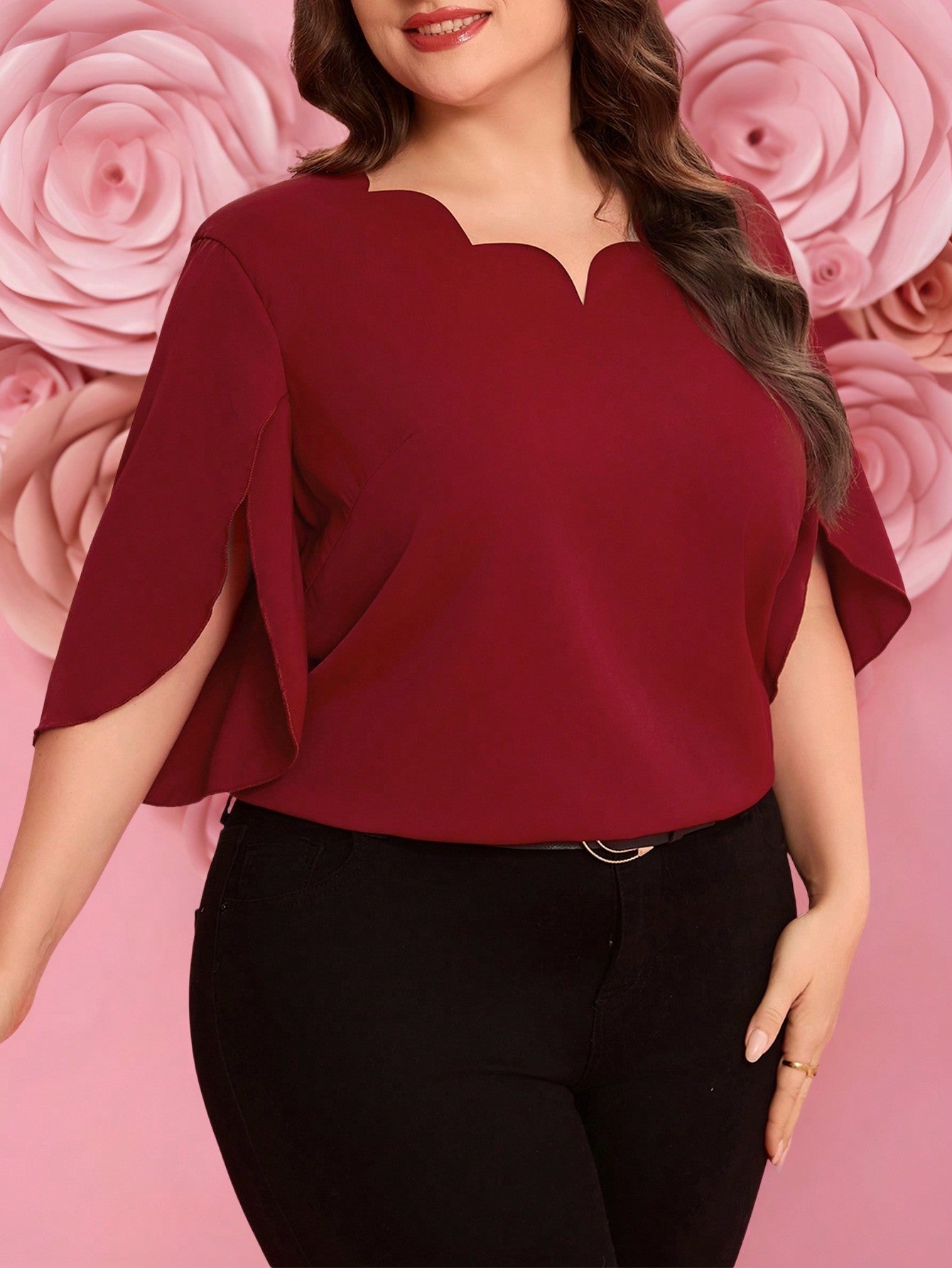 Clasi Camisa com Bainha Arqueada, Decote em V e Manga Fendida em Cor Sólida para Mulheres Plus Size, Look de Dia dos Namorados