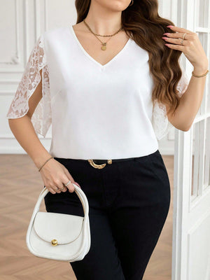 Clasi Camisa com Bainha Arqueada, Decote em V e Manga Fendida em Cor Sólida para Mulheres Plus Size, Look de Dia dos Namorados